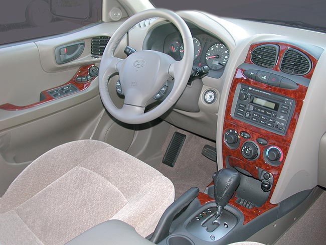 Hyundai Santa Fe Wood Dash Kit by B&I